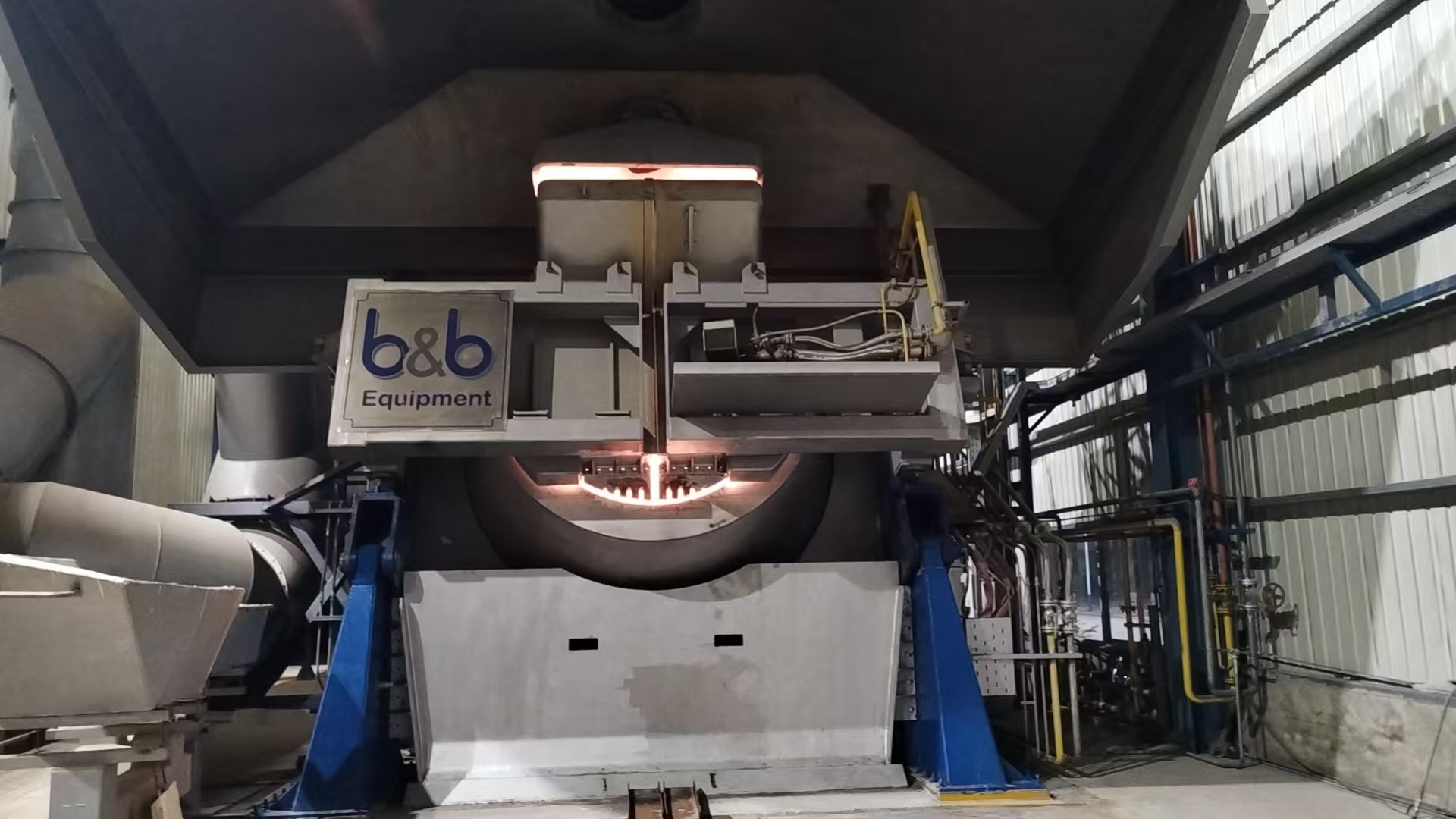 广西梧州智慧鑫源20吨倾动式回转熔炼炉电控系统